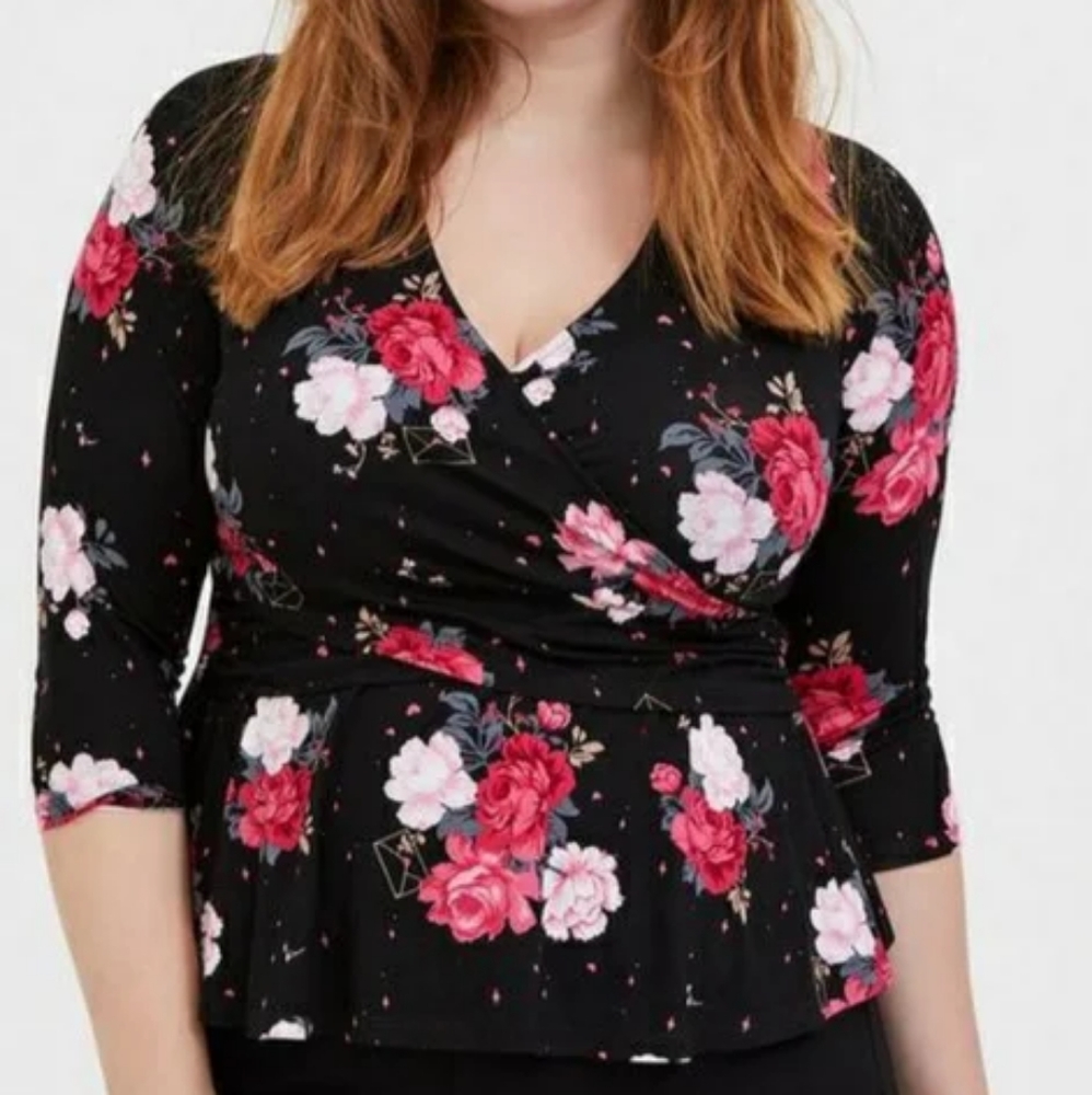 Super Soft Black Floral Surplice Peplum Top - Torrid Size 4